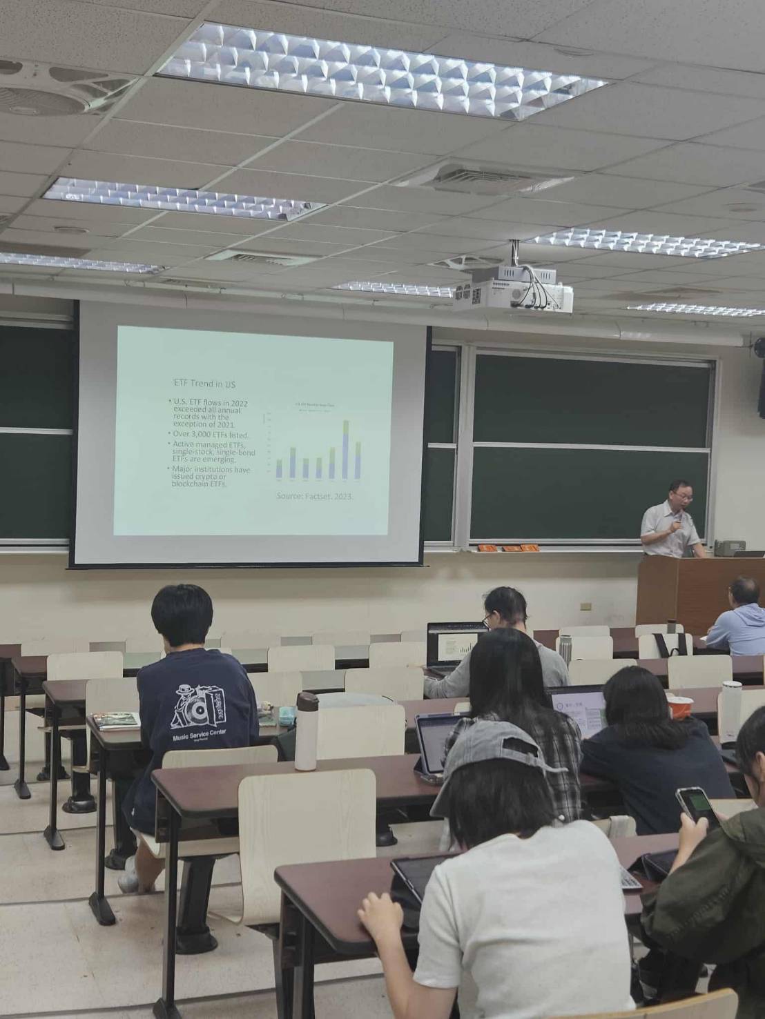 清華大學韓傳祥教授